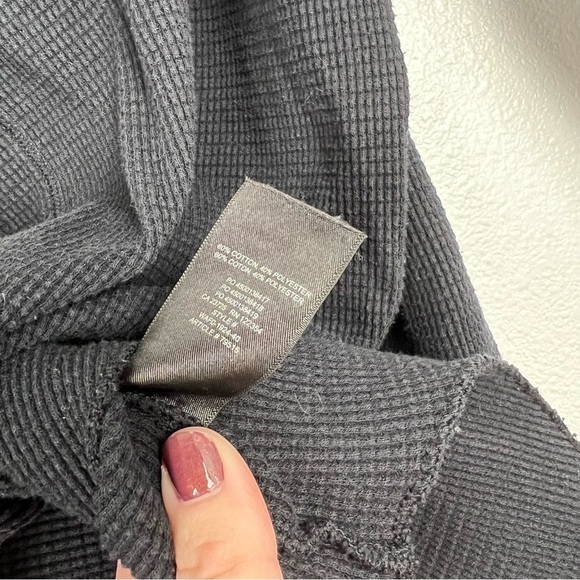 ARITZIA The Group Babaton Waffle‎ Knit Long Sleeve Turtleneck Black Sz M - Picture 6 of 7